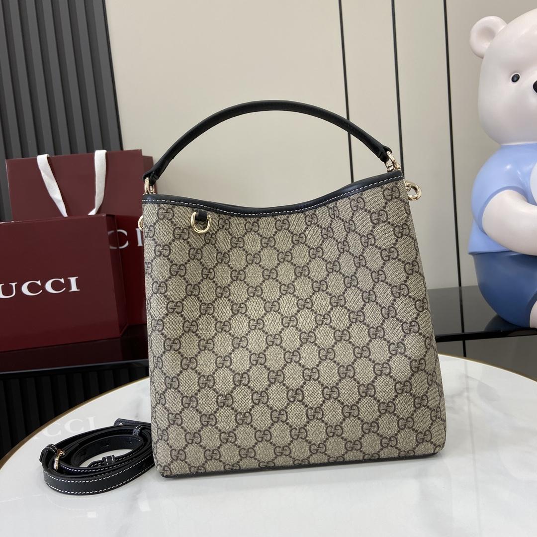 Gucci GG Emblem Small Shoulder Bag - EUR FASHION