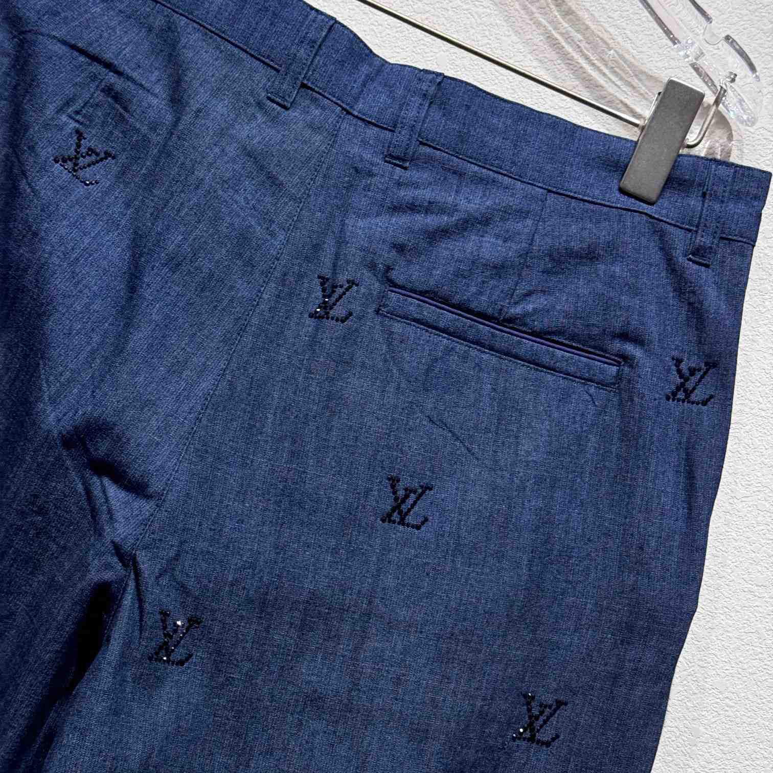 Louis Vuitton LV Blason Embellished Denim Pants  1AGIUN - EUR FASHION