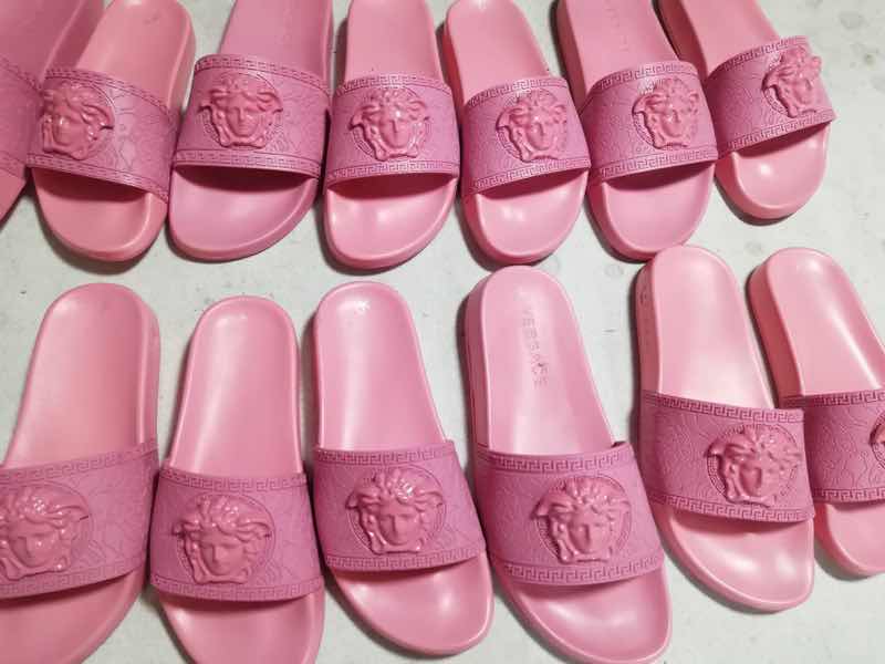 Versace Slides Pink - EUR FASHION