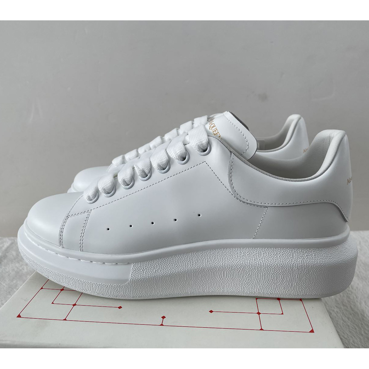 Alexander Mqueen Sneakers In White - EUR FASHION