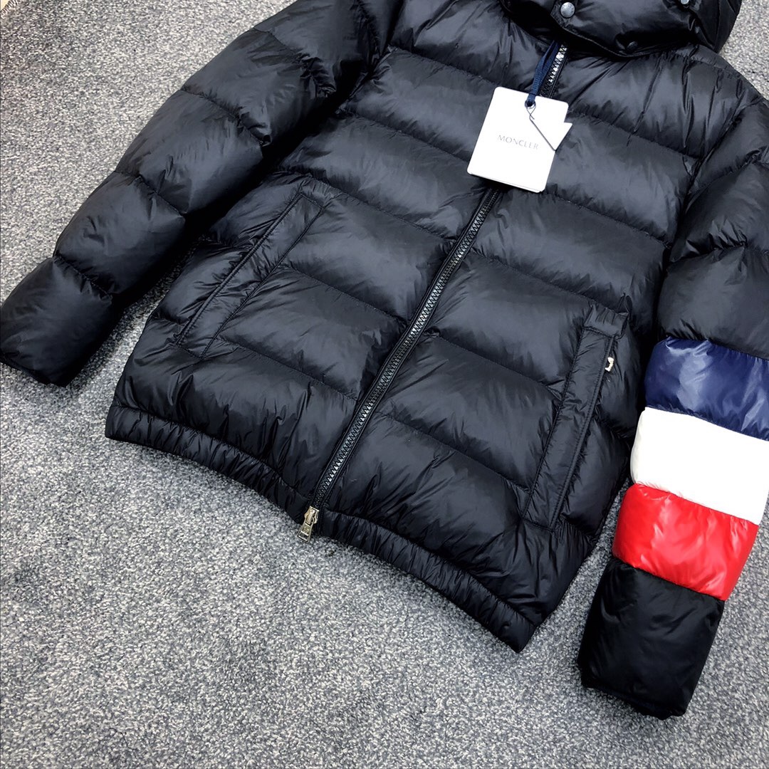 Moncler Black Down Jacket - EUR FASHION