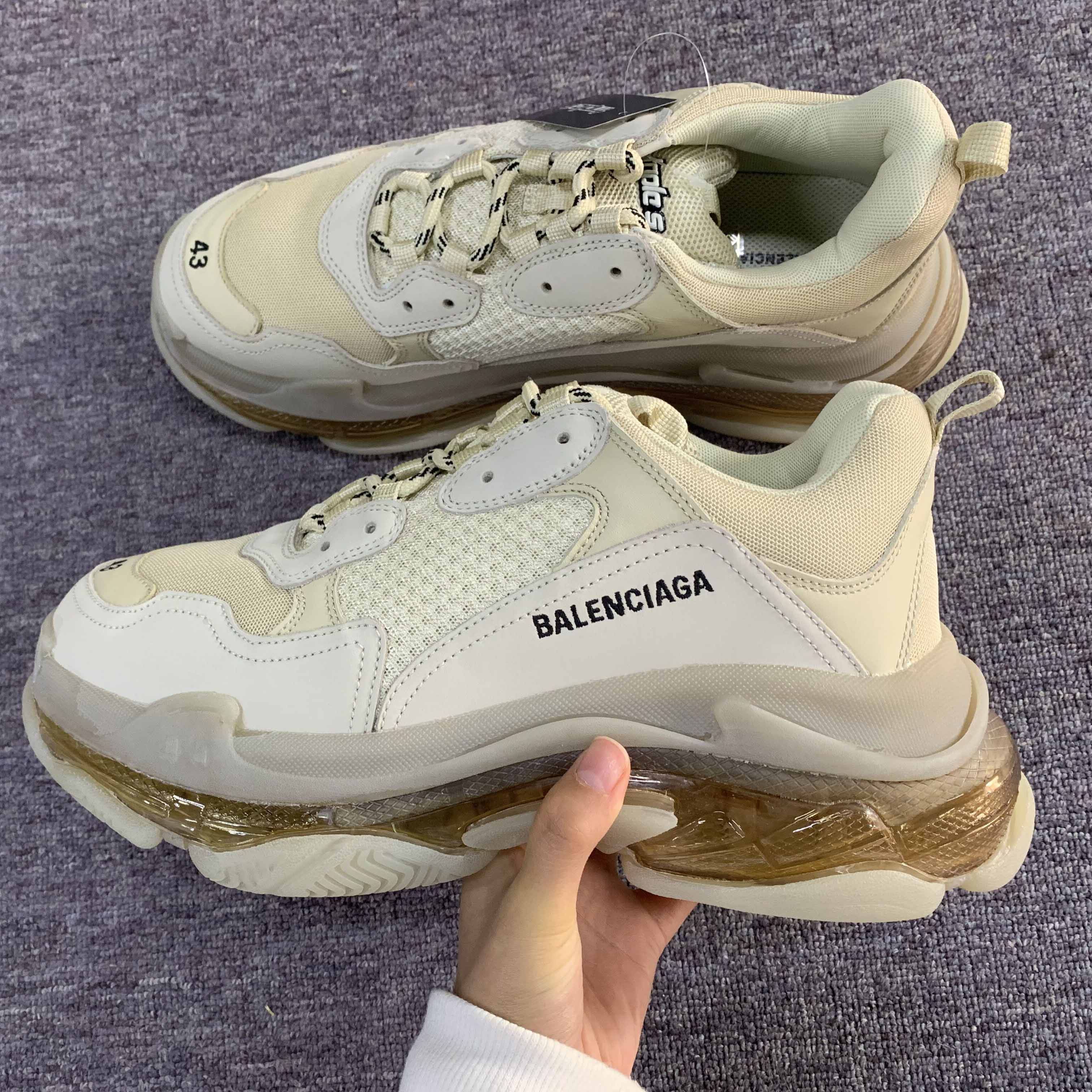 Balenciaga Triple S Low-Top Trainers In Off White - EUR FASHION