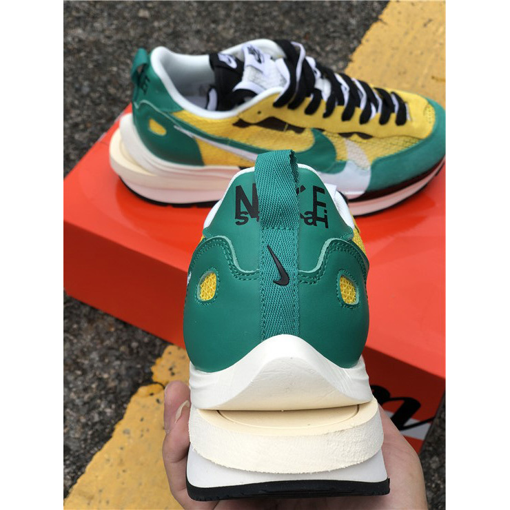 Nike X Sacai Ldv Waffle Sneakers - EUR FASHION