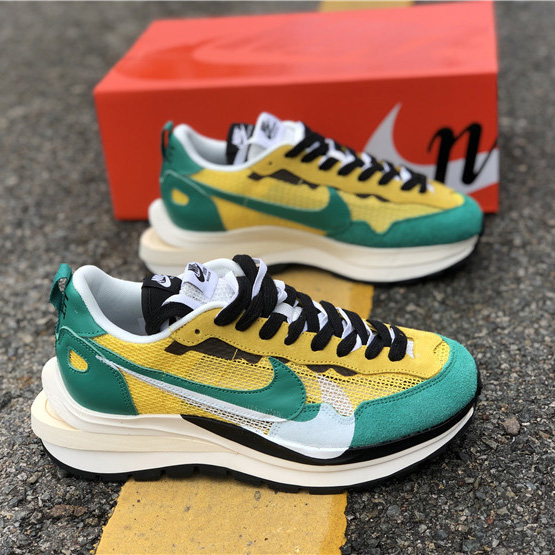 Nike X Sacai Ldv Waffle Sneakers - EUR FASHION