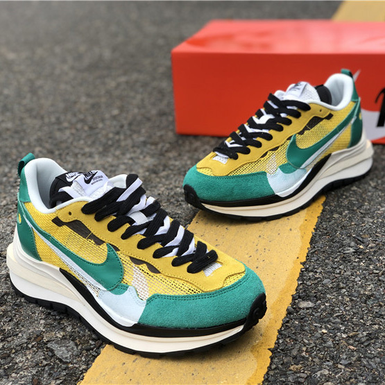 Nike X Sacai Ldv Waffle Sneakers - EUR FASHION