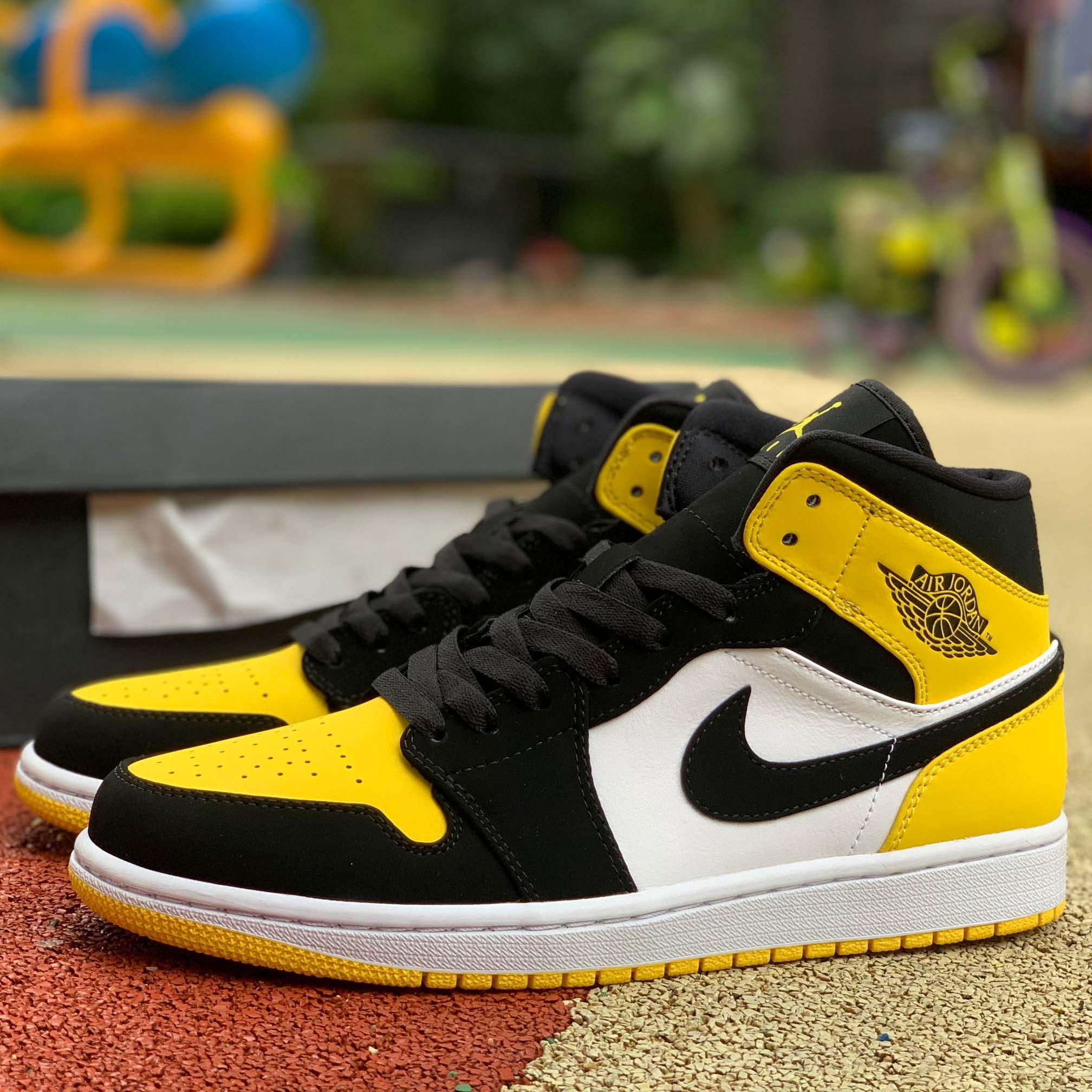 Jordan 1 Mid Yellow Toe Footasylum  - EUR FASHION