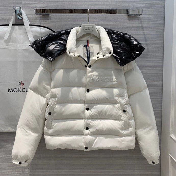 Moncler Aubrac Padded Jacket - EUR FASHION