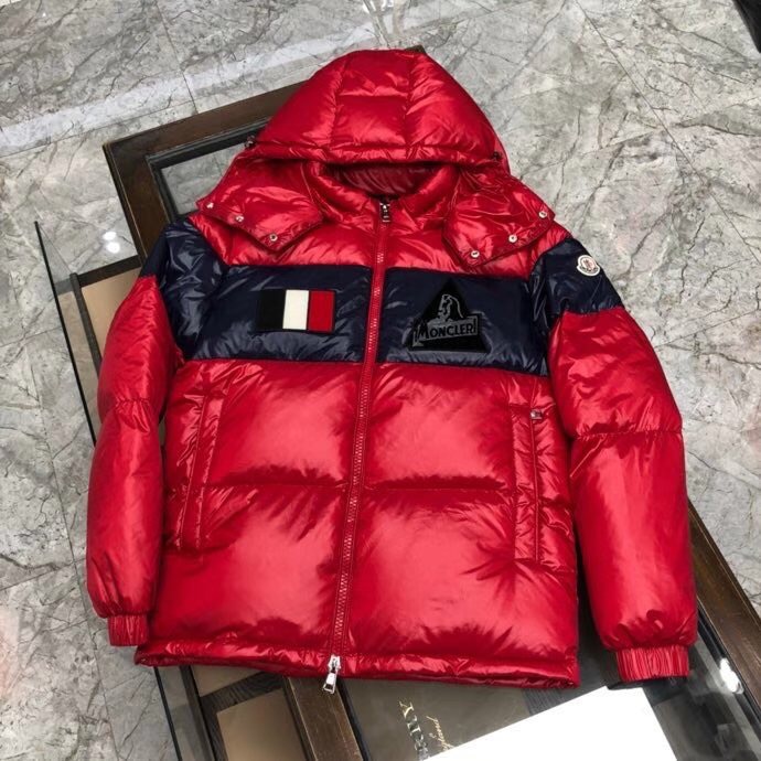 Moncler Logo Patch Padded Jacket - EUR FASHION