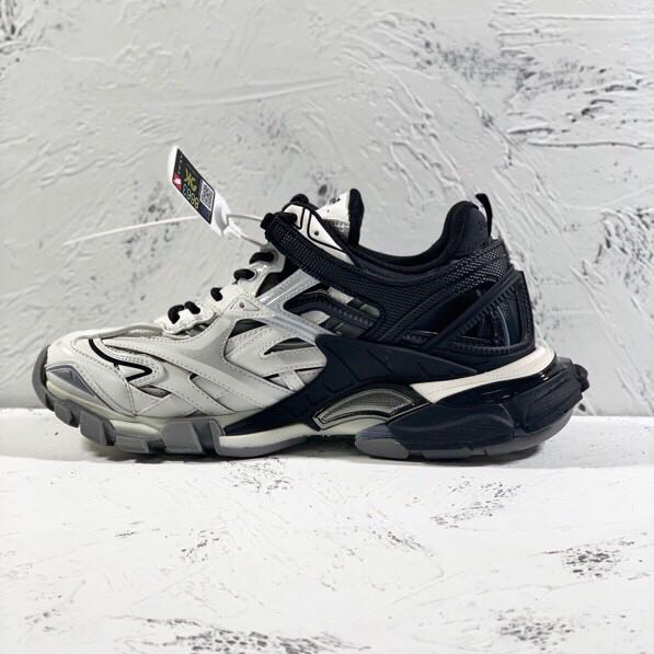 Balenciaga Track.2 Sneakers - EUR FASHION