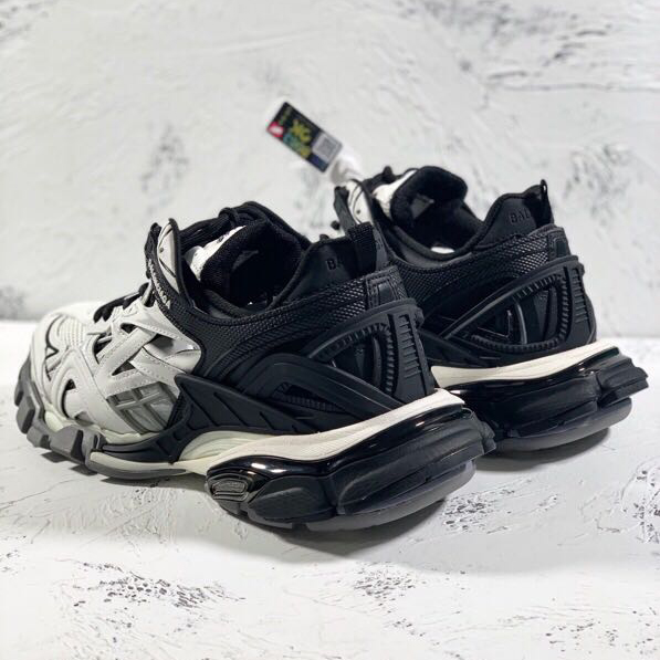 Balenciaga Track.2 Sneakers - EUR FASHION