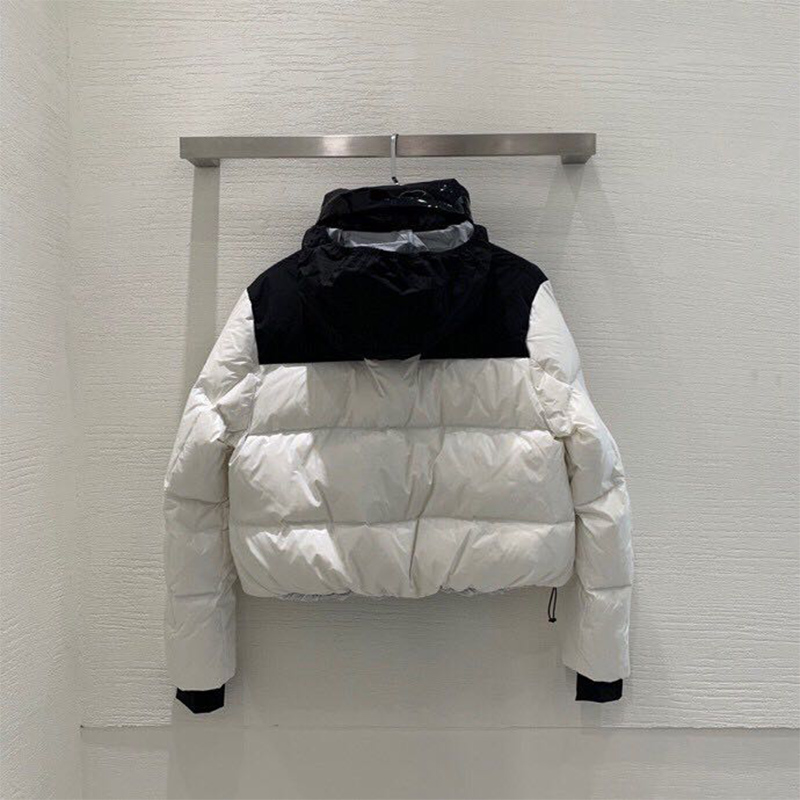 Moncler Jasione Short Down Jacket In White - EUR FASHION