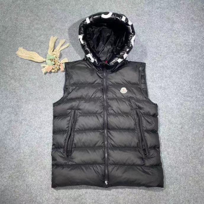 Moncler Vest In black - EUR FASHION