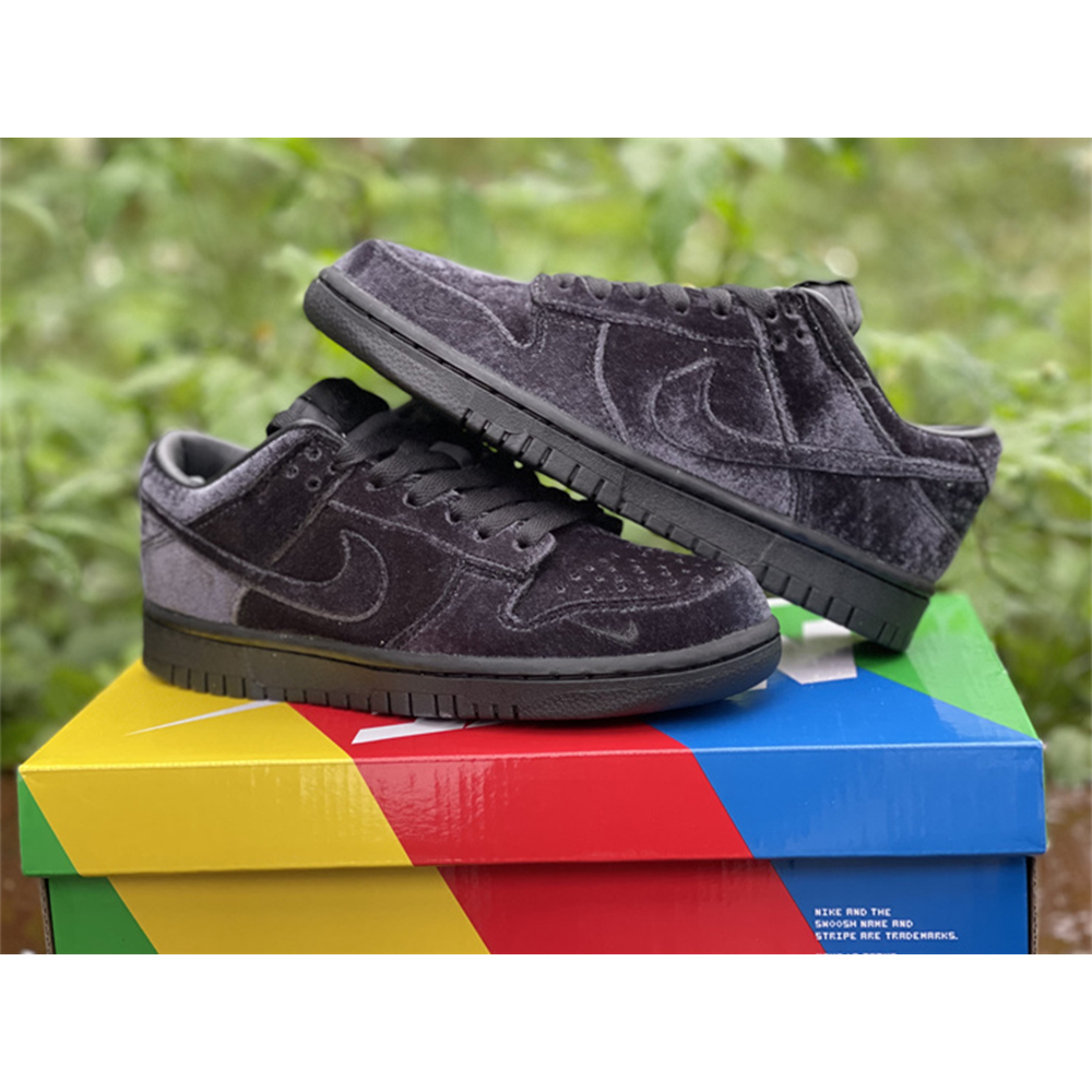 Dover Street Market X Nike Dunk Low "Triple Black" - EUR FASHION