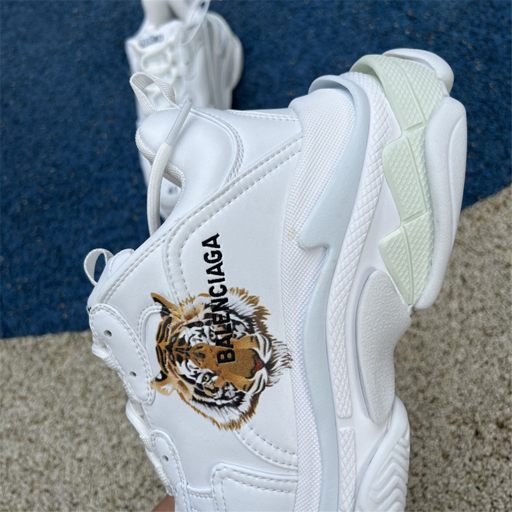 Balenciaga Triple S x Gucci Tiger Print Sneaker In White - EUR FASHION