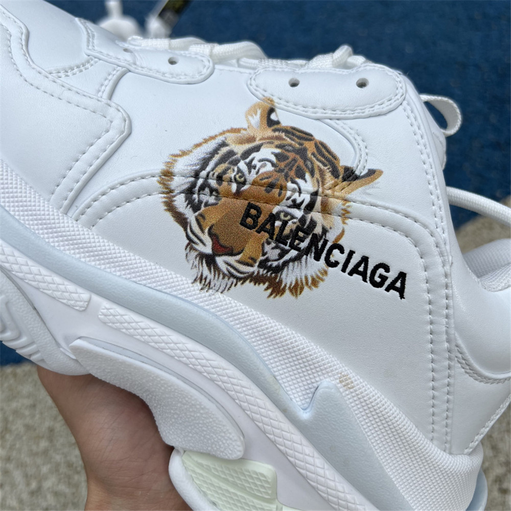 Balenciaga Triple S x Gucci Tiger Print Sneaker In White - EUR FASHION