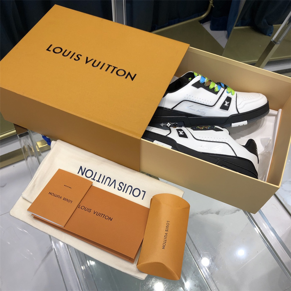 Louis Vuitton Trainer Sneaker - EUR FASHION