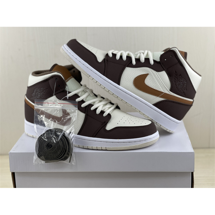 Jordan  AJ1 Mid Sneaker DO6699-200 - EUR FASHION