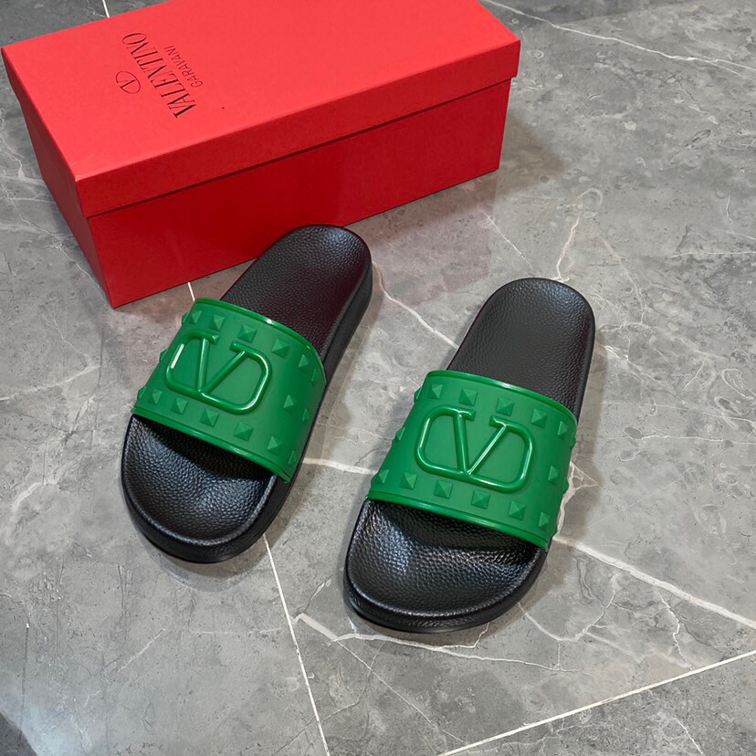 Valenti Garavani Summer V Logo Singature Sandal In Green - EUR FASHION