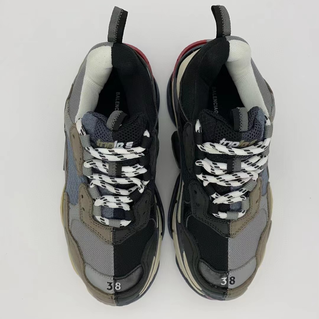 Balenciaga Triple S Sneaker  - EUR FASHION