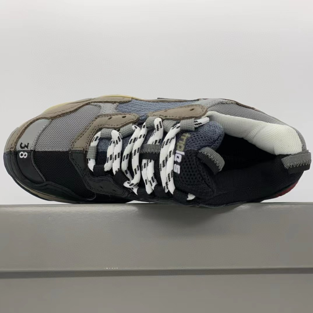 Balenciaga Triple S Sneaker  - EUR FASHION