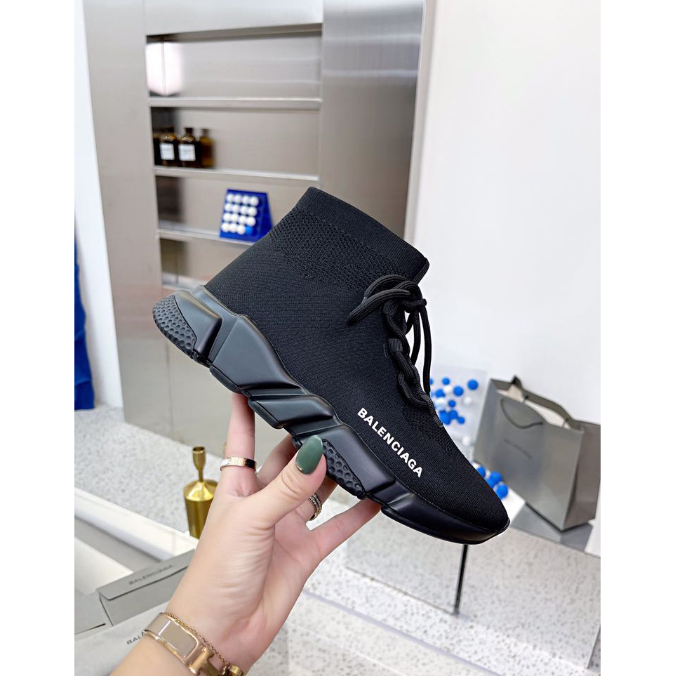 Balenciaga Men's Speed Lace-Up Sneaker In Black - EUR FASHION