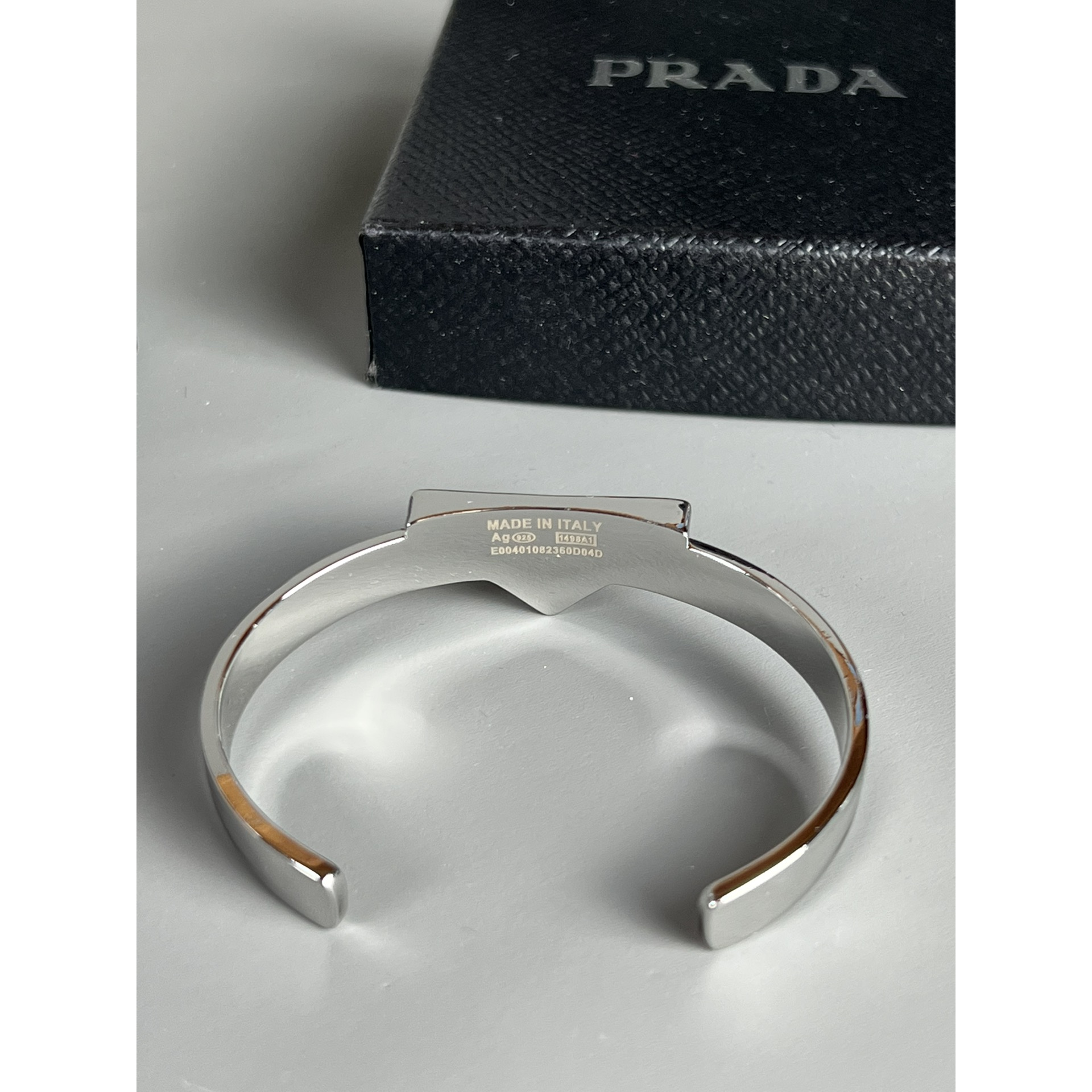 Prada Bracelet - EUR FASHION