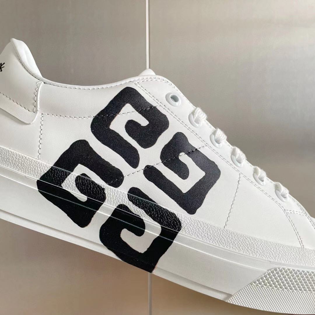 Givenchy Logo Print Low-Top Sneakers - EUR FASHION