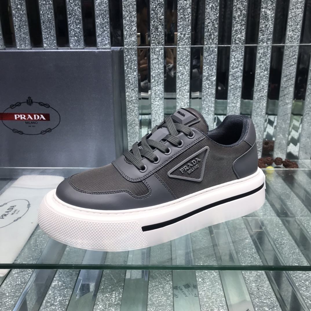 Prada Logo Sneakers In Black - EUR FASHION