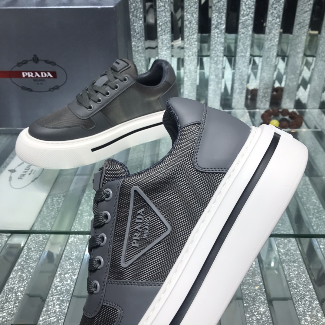 Prada Logo Sneakers In Black - EUR FASHION