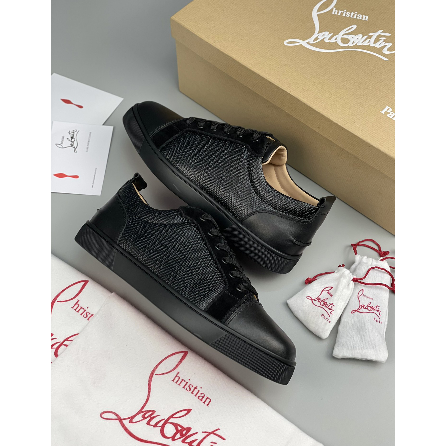 Christian Louboutin Sneaker - EUR FASHION