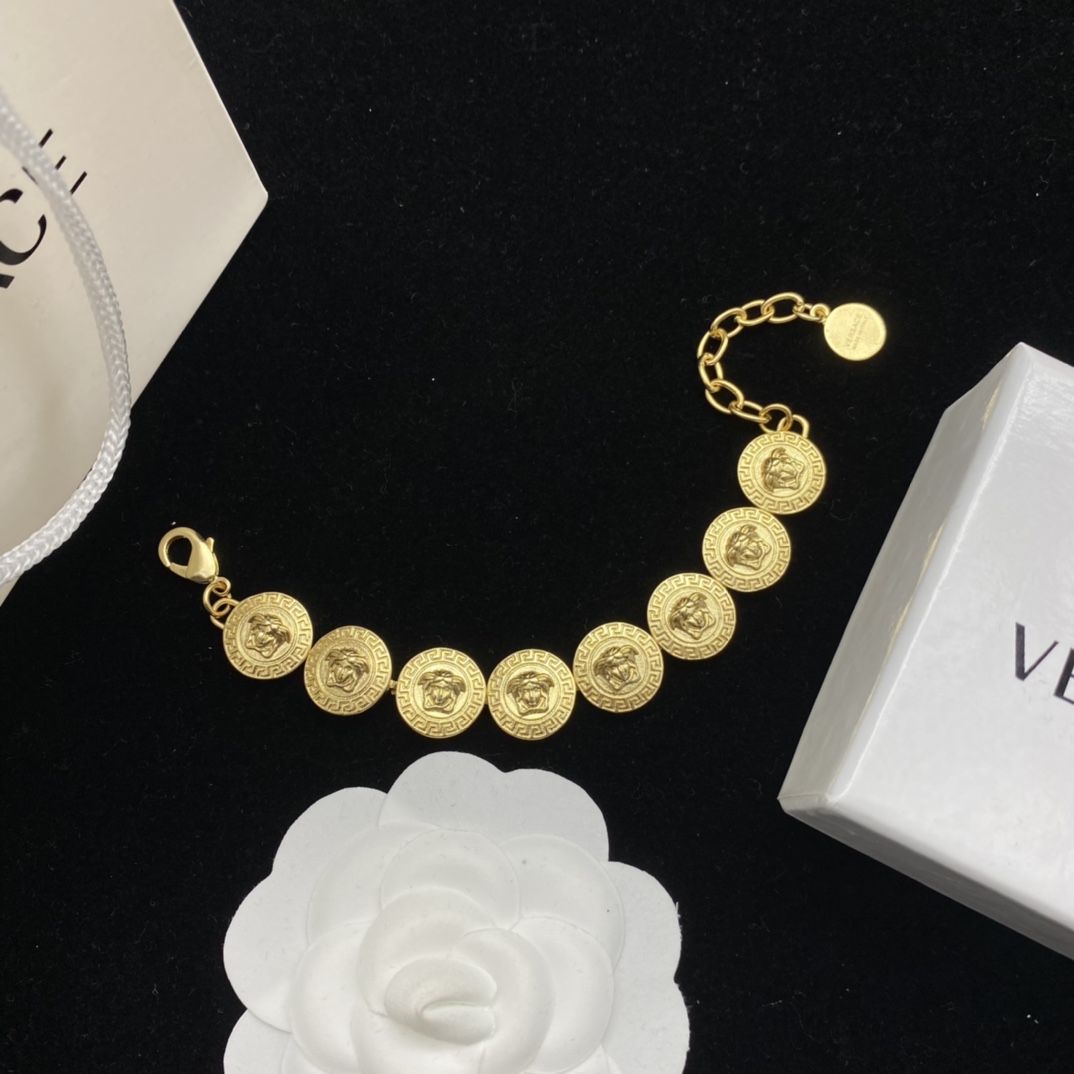 Versace Medusa Logo Bracelet - EUR FASHION