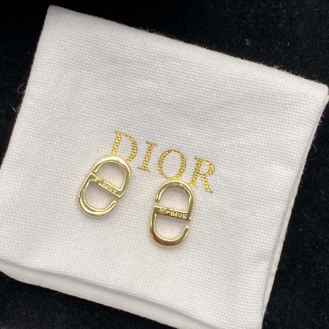 Dior 'CD' Earrings - EUR FASHION