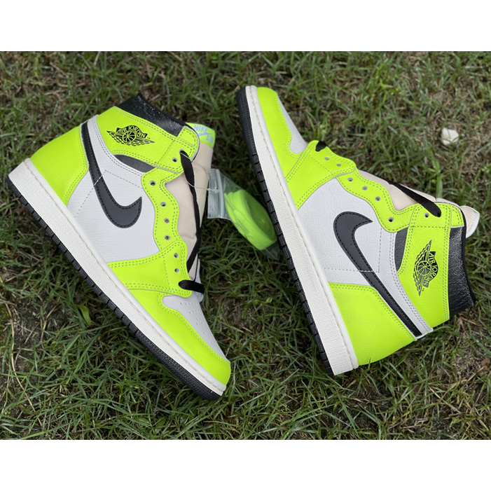 Air Jordan 1 High OG 'Volt' Sneakers   555088-702 - EUR FASHION