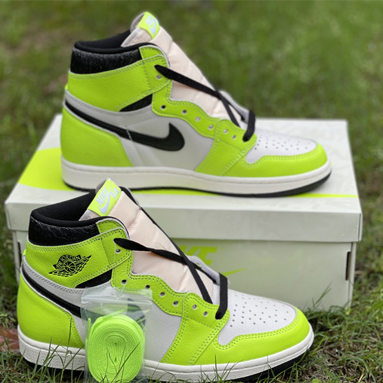 Air Jordan 1 High OG 'Volt' Sneakers   555088-702 - EUR FASHION