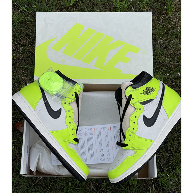 Air Jordan 1 High OG 'Volt' Sneakers   555088-702 - EUR FASHION