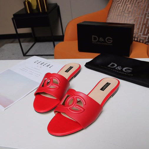 Dolce & Gabbana  DG Logo Leather  Sandal - EUR FASHION