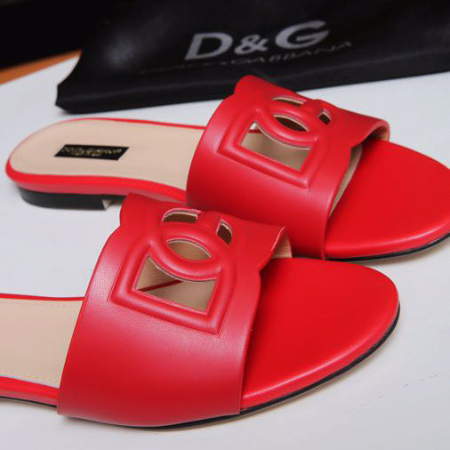 Dolce & Gabbana  DG Logo Leather  Sandal - EUR FASHION