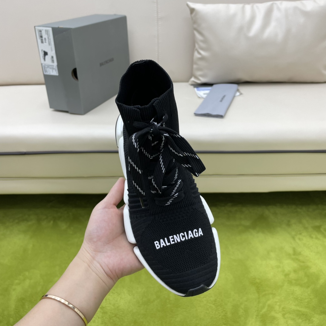 Balenciaga Speed 2.0 Lace-Up Sneaker In Black/White - EUR FASHION