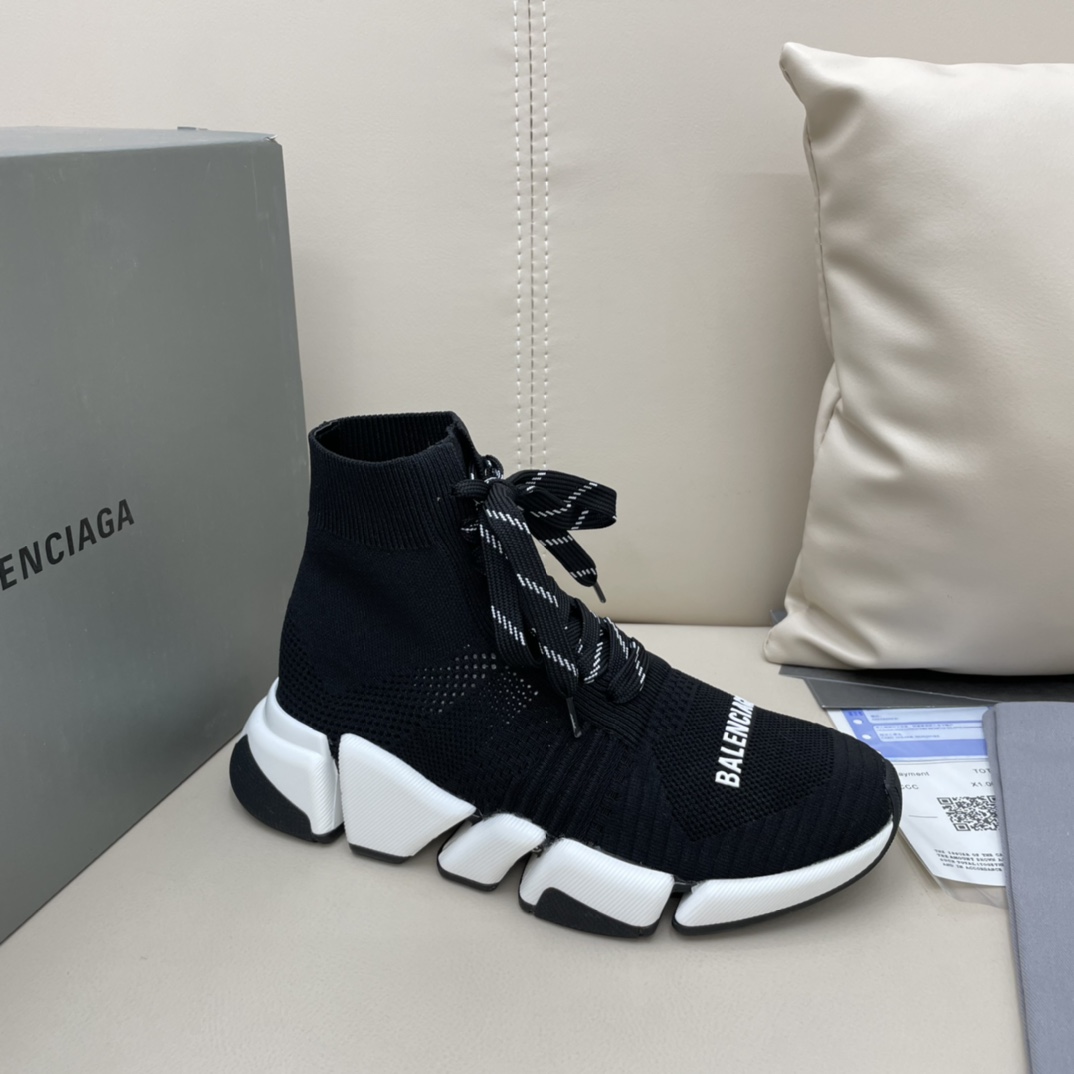 Balenciaga Speed 2.0 Lace-Up Sneaker In Black/White - EUR FASHION