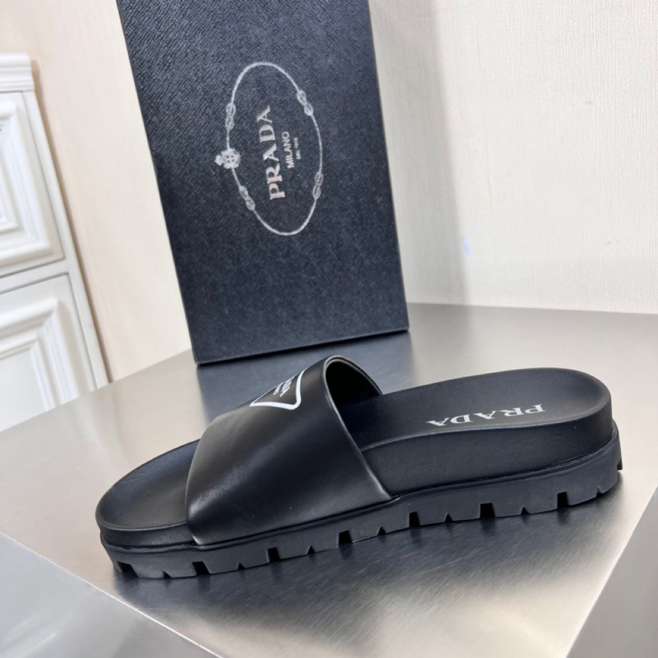 Prada Logo printed slippers - EUR FASHION