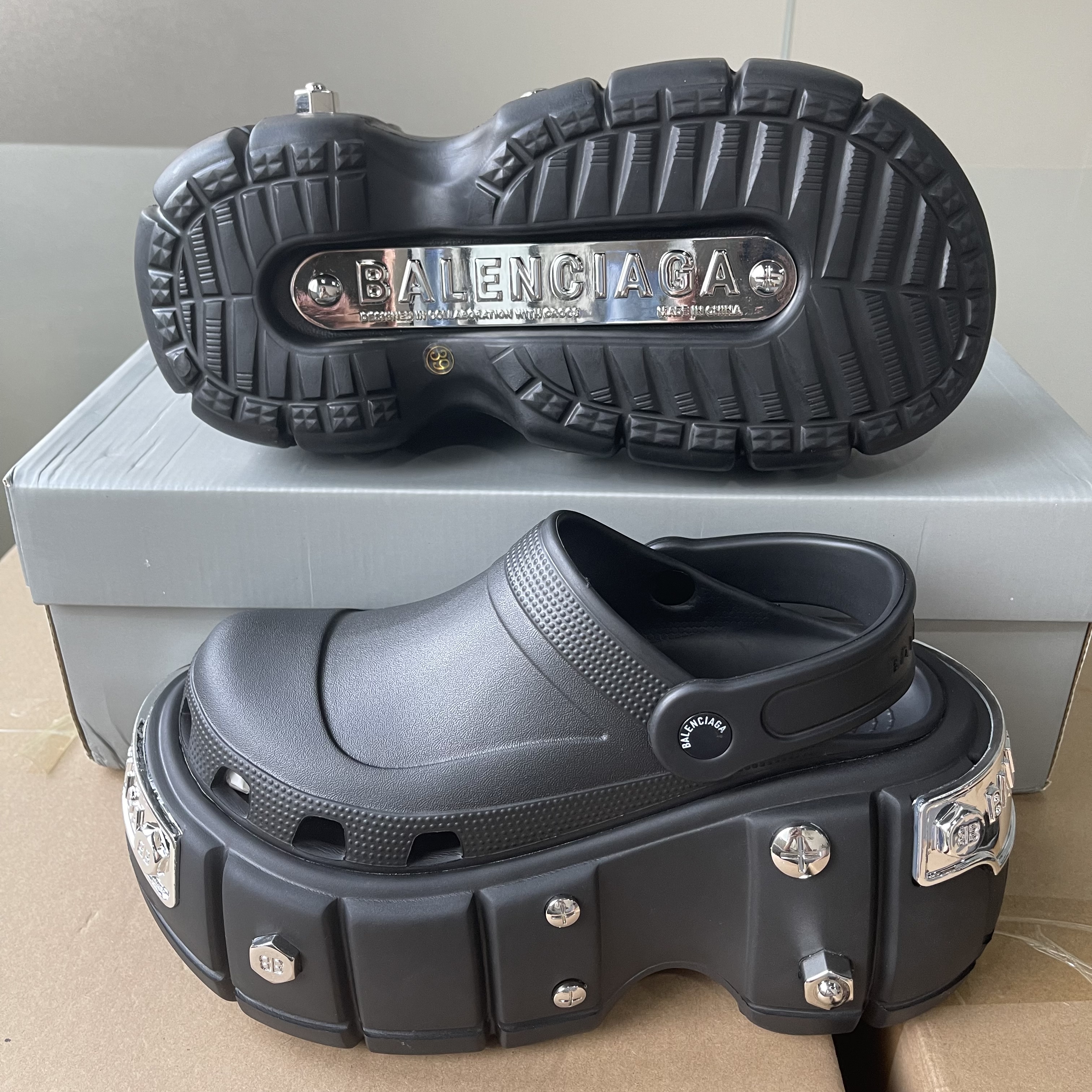 Balenciaga HardCrocs™ Sandal In black Rubber - EUR FASHION