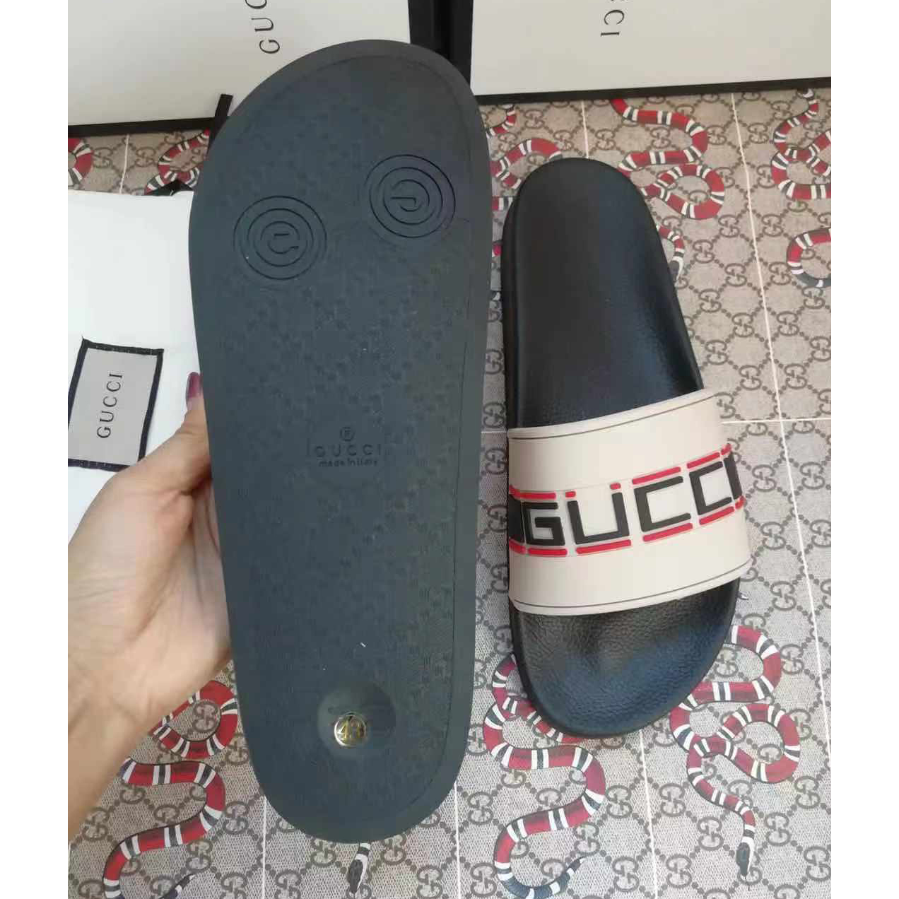 Gucci Logo Slide Sandal - EUR FASHION