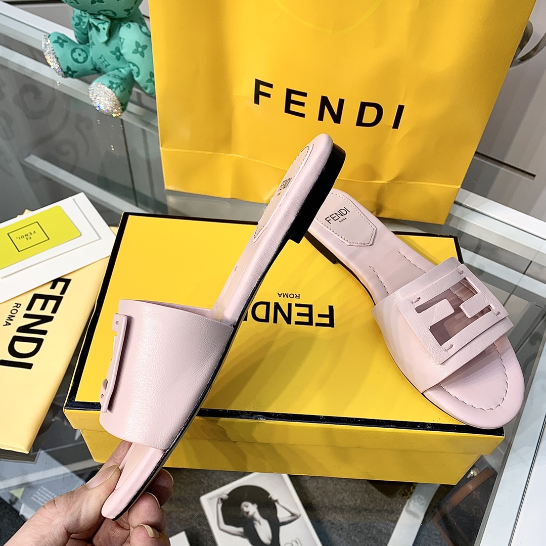 Fendi Signature Pink Leather Slides - EUR FASHION