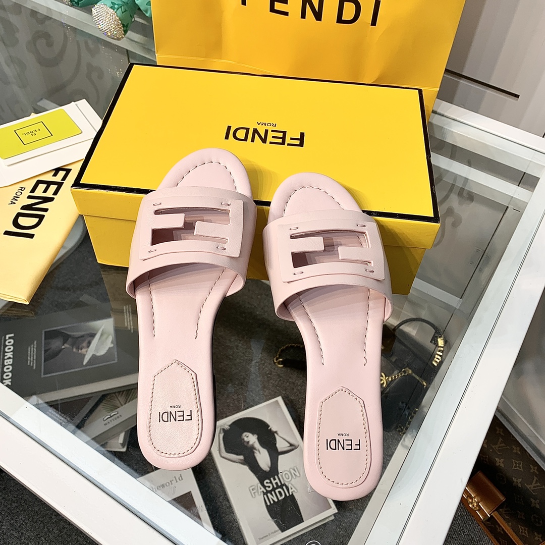 Fendi Signature Pink Leather Slides - EUR FASHION