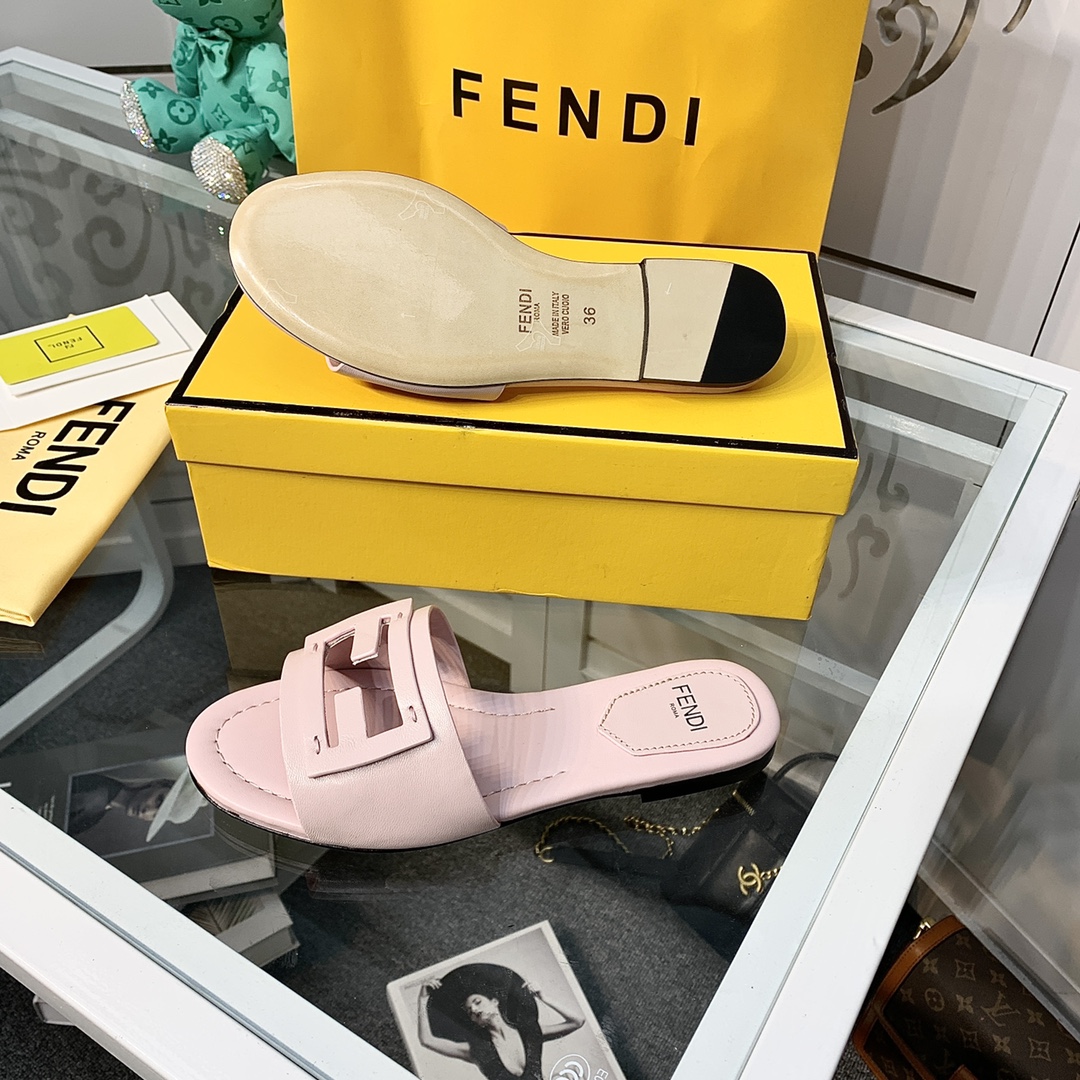 Fendi Signature Pink Leather Slides - EUR FASHION