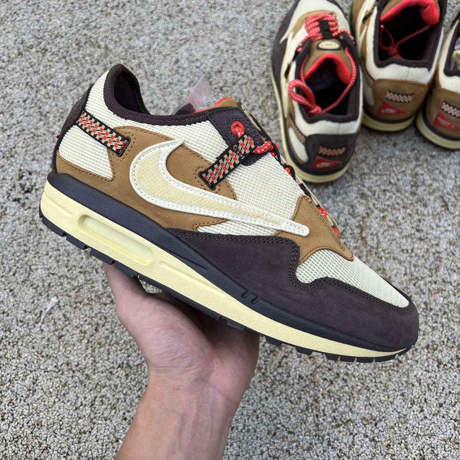 Travis Scott x Nike Air Max 1