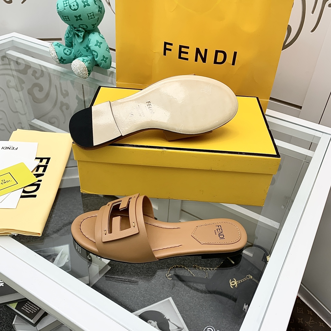 Fendi Signature Brown Leather Slides - EUR FASHION