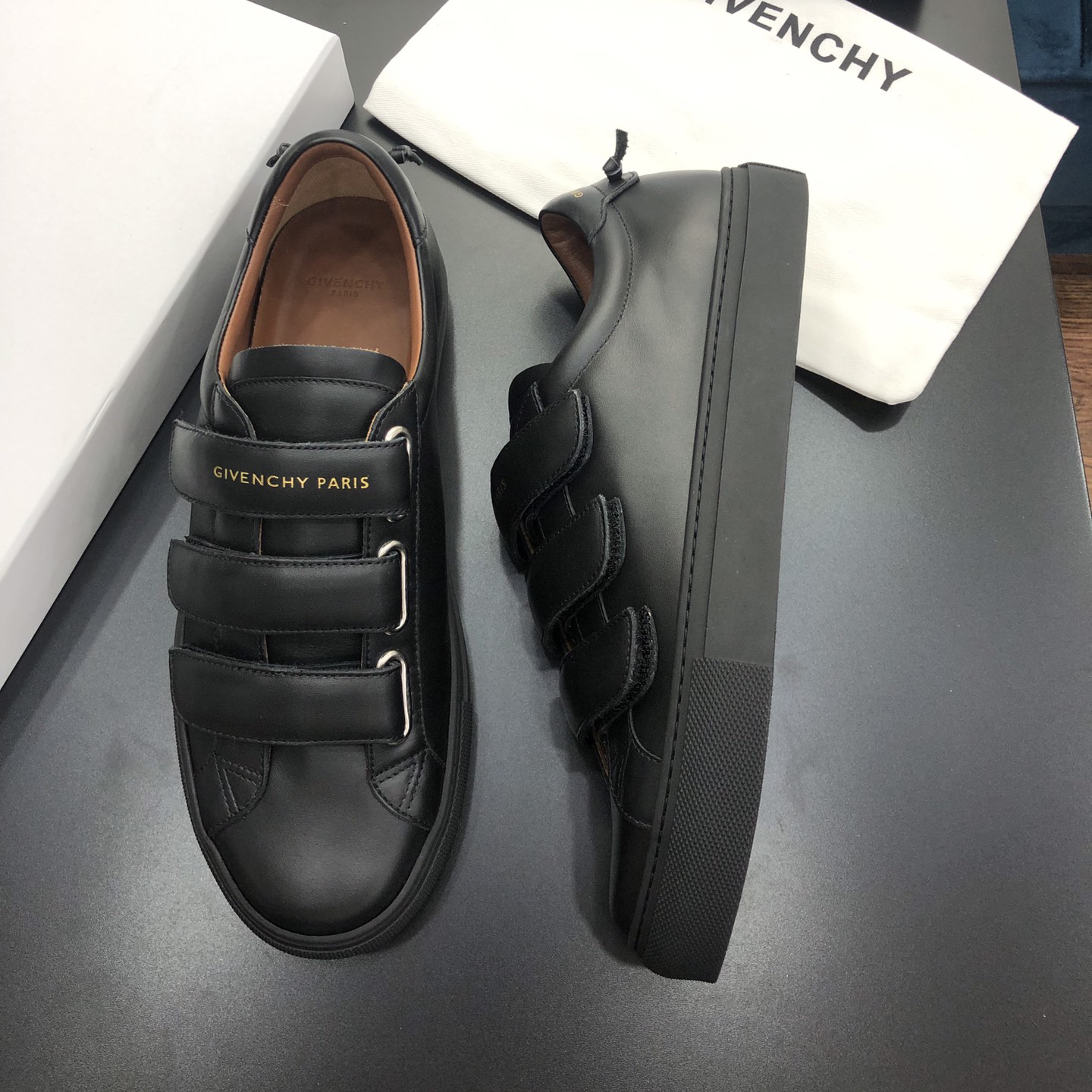 Givenchy Urban Leather Sneakers - EUR FASHION