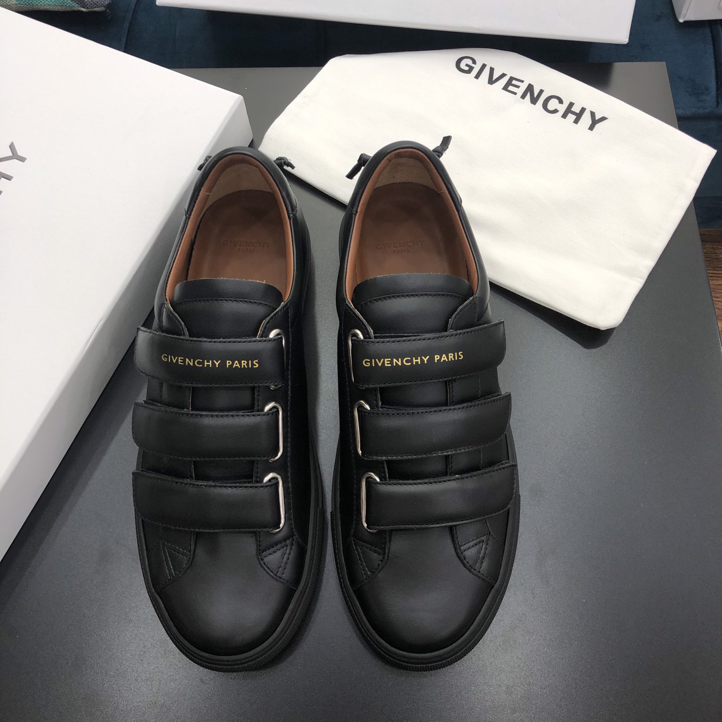 Givenchy Urban Leather Sneakers - EUR FASHION