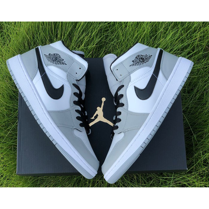 Air Jordan 1 Mid “Light Smoke Grey” Sneaker - EUR FASHION